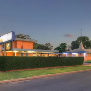 binalong-motel.queenslandhotels.net/