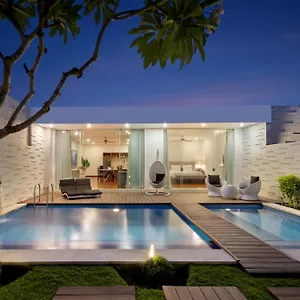 the-daha-a-luxury-resort-and-spa.hotelsseminyak.net/
